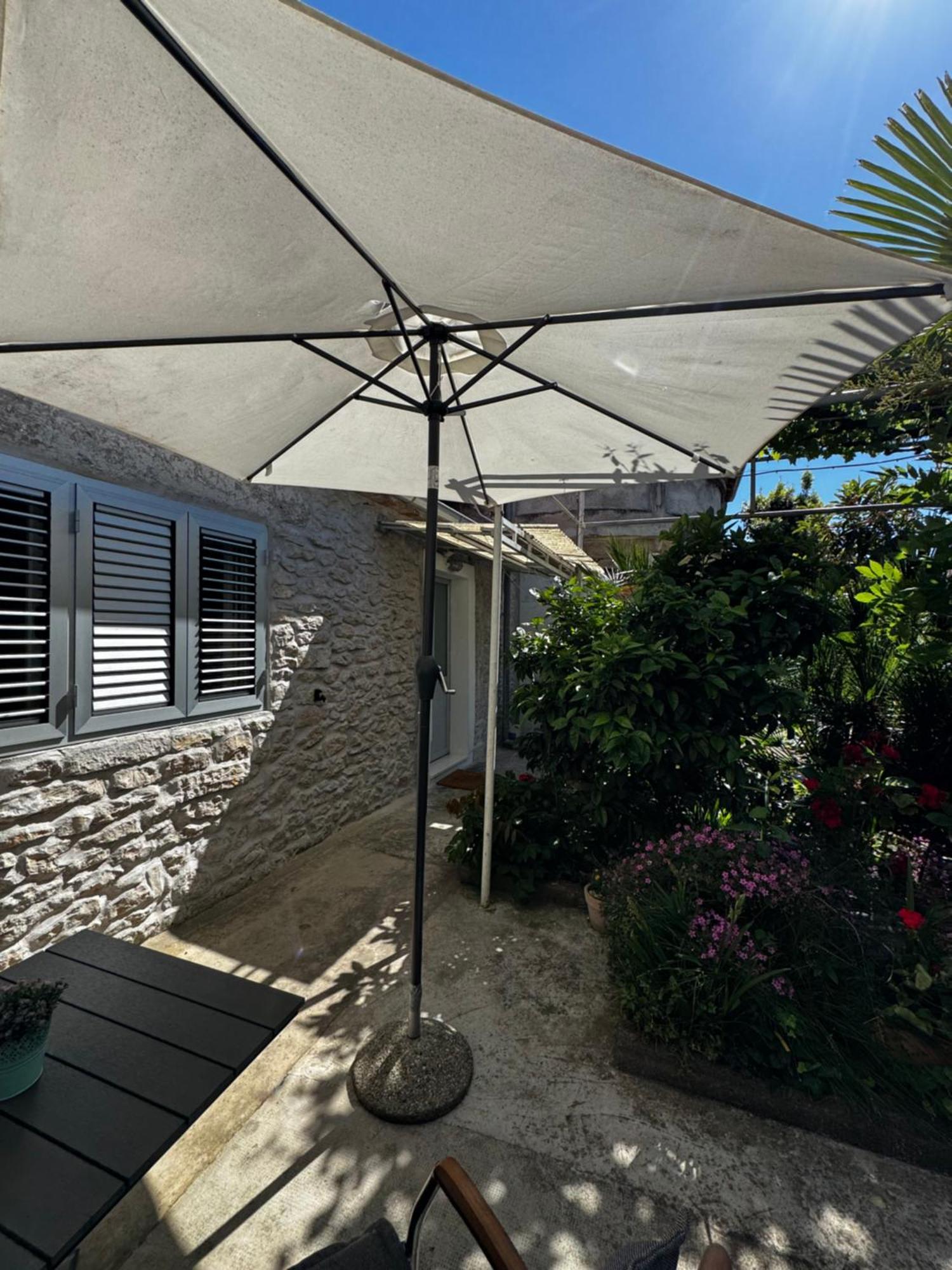 Apartman Eleonora *