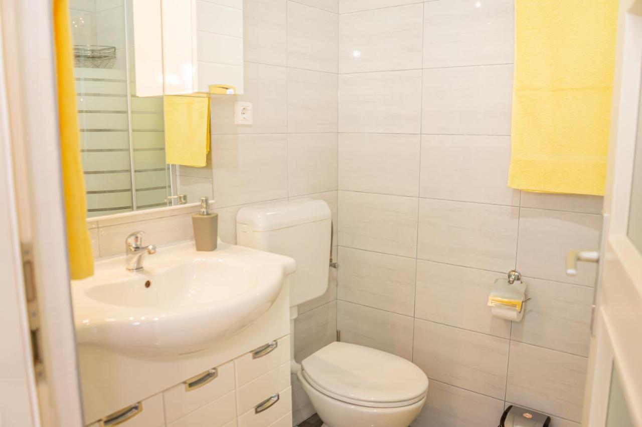 Eleonora Apartment *